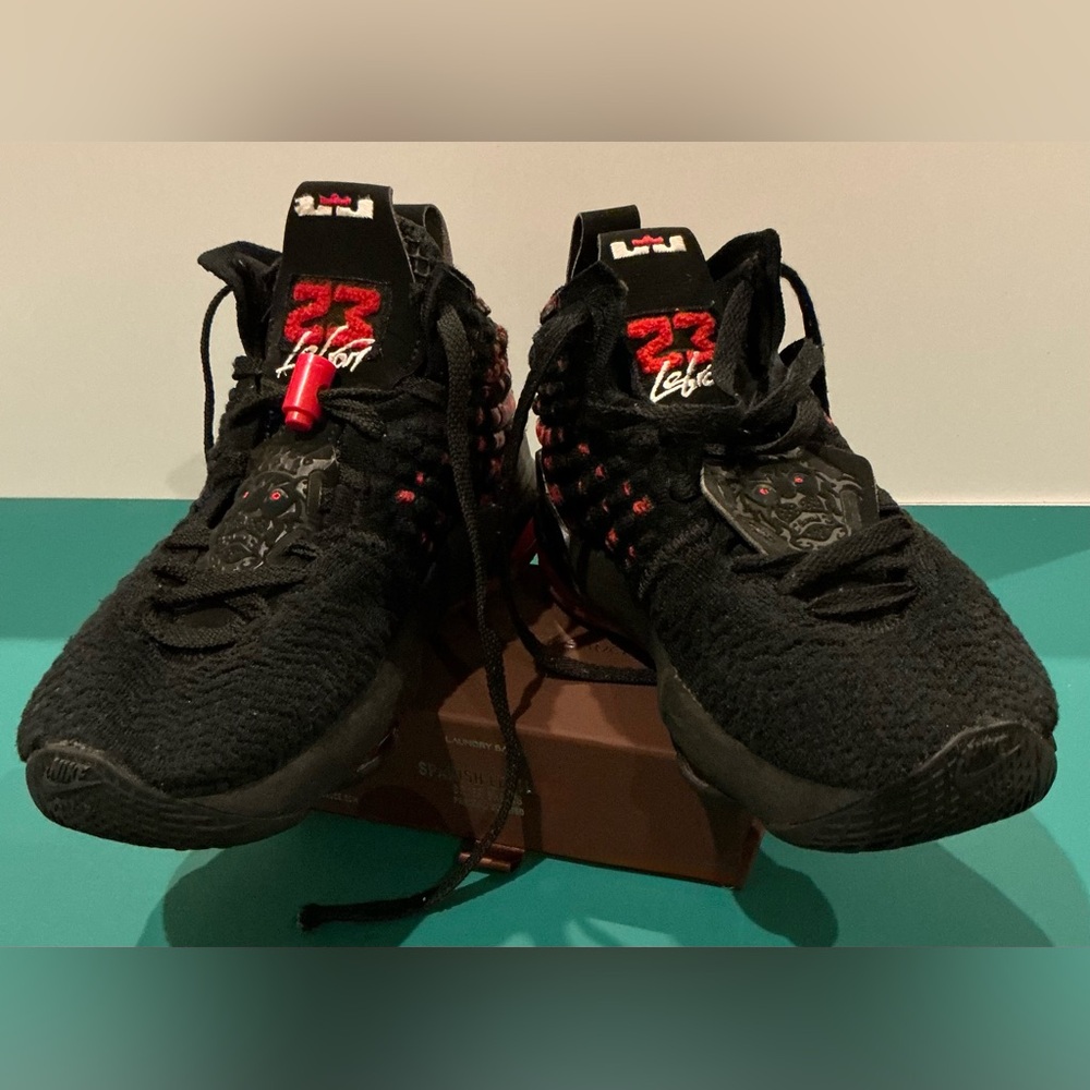 Nike LeBron 17 Infrared High-Top Basketball Sneaker Size 5Y